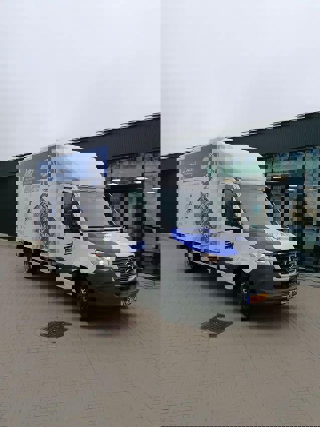 Verhuiswagen met laadklep huren